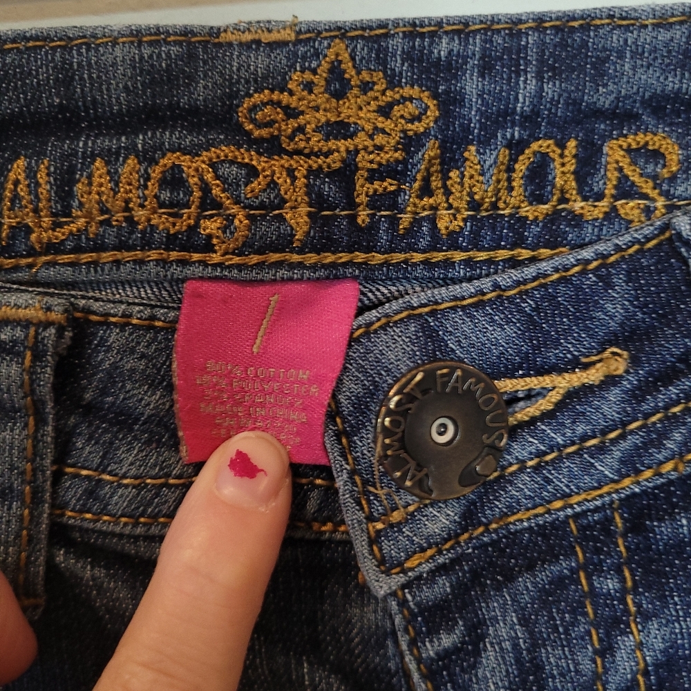 Almost Famous Blue Skinny Jeans with Vintage Distressing - Picture 4 of 9